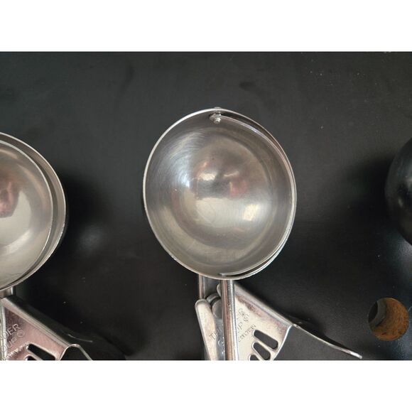 Thunder Group & Choice #12 18-8 Disher Serving Scoop Ice Cream Scoop Lot of 3 - Picture 5 of 10